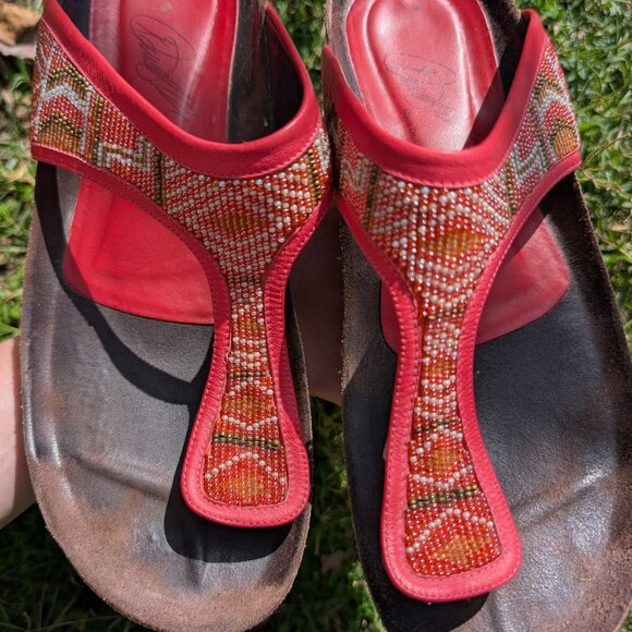 Donald J Pliner, Beaded Coral Corkbed Thong Sandals – Made in Spain – Size 9 - Picture 5 of 10